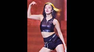 had to drop a yujin version of this trend🤭 #ive #ahnyujin