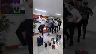 Estas bocinas si te ponen a bailar 😃🕺💃