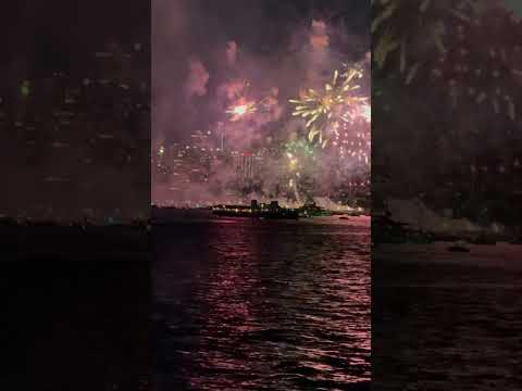 海上前排看烟火🎆25年温哥华烟花首秀！