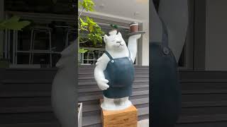 Mô hình chú gấu phục vụ cafe bằng Composite #compositesaigon #sculpture #fiberglass #3d #mascot