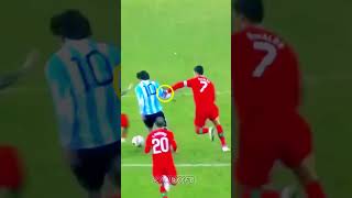 How does Ronaldo defend Messi？
