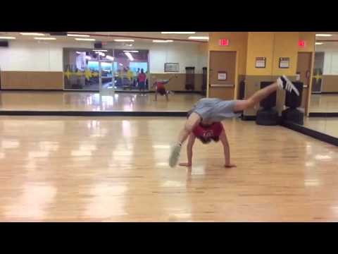 Bboy Michael Mantis slo mo 9/20