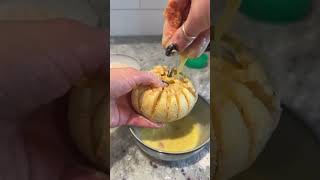 This is a genius onion hack #foodhacks #foodhack #culinary #foodtips #kitchenhacks #kitchenhack