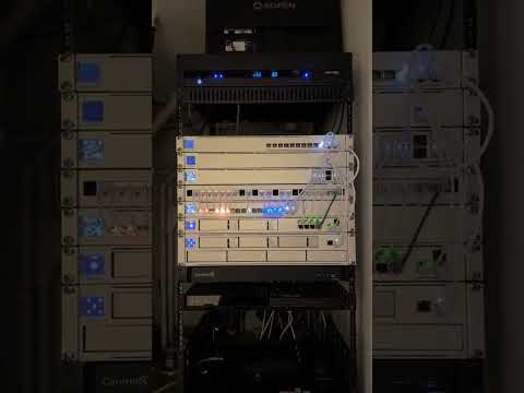 30°C 🌡#UniFi #Ubiquiti #RackMount #UDMPro #UniFiSwitch #shorts  #NetworkRack #HomeLab #RouterSetup