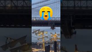 Watch the moment a Mexican navy tall ship hit the Brooklyn Bridge
