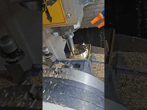 CNC machining center #cnc加工中心 #五軸聯動 #cnc加工中心 #工廠實拍視頻