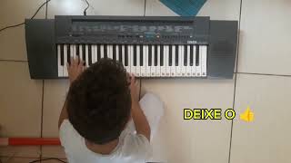 Tocando música do Godzilla um tempo depois.