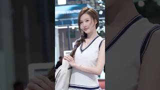 上海車展車模牛牛劉琴的大眼睛萌萌噠！#美女模特 #最美車模 #女人味十足 #極品氣質美女 #高顏值美女