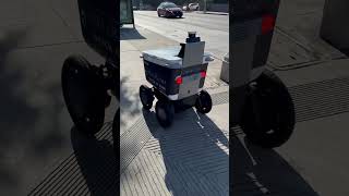 #ai #robot #losangeles #thefutureishere #shorts #scifi #street #california #comedy #funny #short