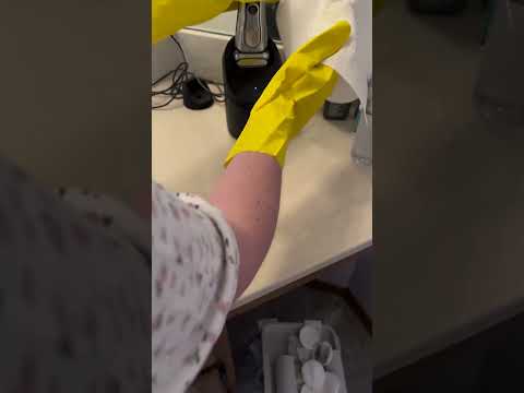 I've neglected my bathroom - help me clean it #cleaning #cleaningmotivation #asmr #cleaningsounds