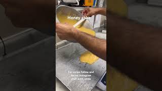 Honey cake 🍰 chef_with_smile.      #music #foodie #honeycake #dubai