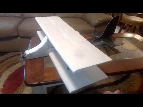 Short maiden flight of my first biplane...#rcplane