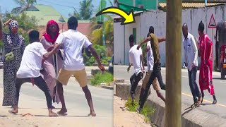 KUTISHA WATU BARABARANI 😂*NUSU WAVUNJE MIGUU*
