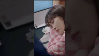 将熟睡的女友抱到床上 #私藏浪漫 #魏哲鸣 #张佳宁 #mangotv