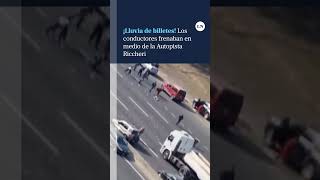 Lluvia de billetes en Autopista Riccheri