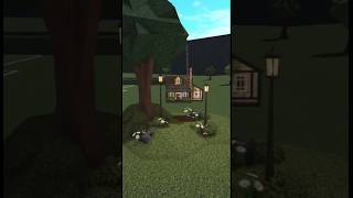 The tiniest #bloxburg tree house!