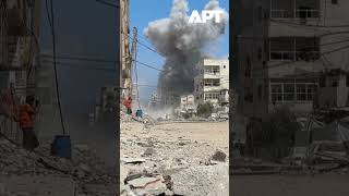Moment Israeli Airstrike Destroys Building in Gaza City | Escalation Continues | APT