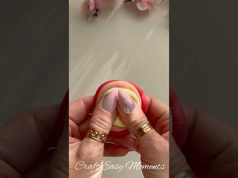 Easy DIY cute vase #diy #craft #diyideas #handmade #crafteasymoments #flowers #craftyhome #fyp