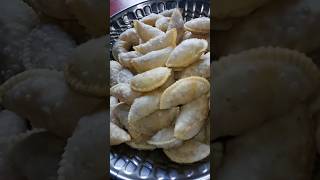 #desistyle#homemade#shortsfeed#gaokavlog#villegelife#sweet#gujhiya#mavagujiya#shorts#youtubeshorts