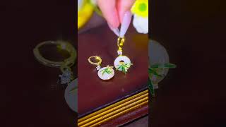 Sasa Light Luxury Jewelry (Source Factory)] Recommendation: New Chinese Style Peace Buckle Earrings.
