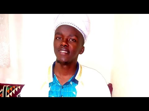 preparing Juice in Ugandan fruits part 3