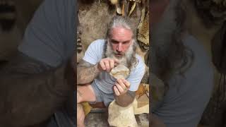 How To Make The Simplest Stone Tool