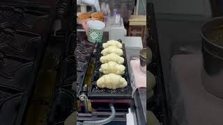 New type of "Taiyaki" in Japan!!#sweets #Shinjuku #Shinokubo #tokyo #japantrip #japan