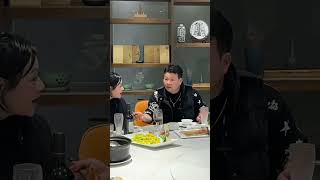 好不容易出来吃顿饭，结果…#房东阿天 #搞笑段子【房东阿天】