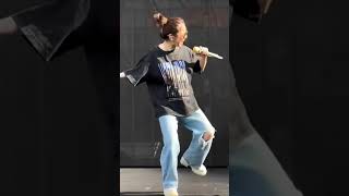 “都不是黑或白，都是灰的存在”#geteverybodymoving #鄧紫棋#鄧紫棋iamgloria世界巡回演唱會