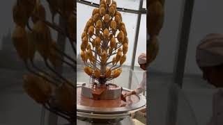 Chocolate fountain,Chocolate museum cologne Germany 巧克力喷泉，德国科隆巧克力博物馆,超级好吃