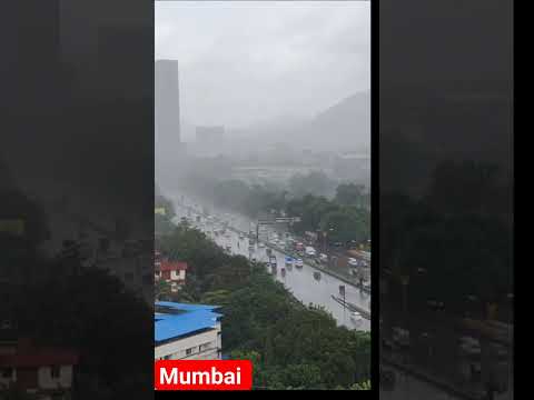 #mumbai #Mumbaikibarish#mumbairains #rain #barish #barishstatus #rainstatus #Mumbai #road #views