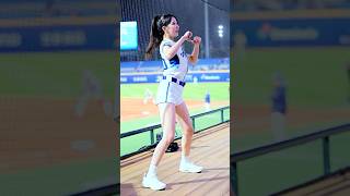 跳32撞跳到要拉上衣 好強的震撼力 #富邦啦啦隊 #FubonAngels #富邦悍將