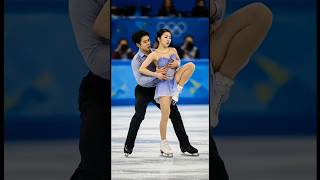 Sparkling Ice + Spectacular Moves ✨🧊 #figureskating #iceskating #ailookbook #aisports #icedance