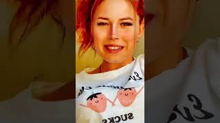 Redhead teaches English with Barbra's voice 🎶💋 #shorts #learnenglish #womaninlove #vocalcoach