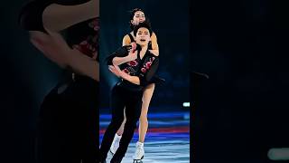 Powerful Ice Dance with Elegant Lifts & Spins #ailookbook​ #iceskating​ #dance​ #sports​