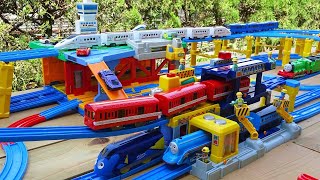 Plarail storage box station ☆ Thomas the Tank Engine Repair Shop Big Course