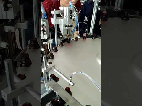 精油灌装机 转盘式（瓶子带内塞） #machine #高动态范围 #automobile #高动态范围 #manufacturing #cnc #automation #copper #soda