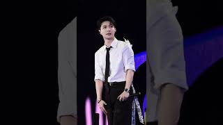 Lay Zhang #lay #layzhang #zhangyixing