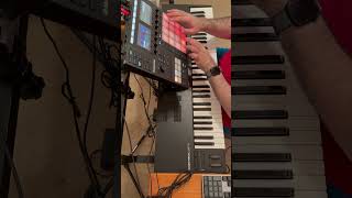 07/25 vibing with #maschinemk3 #beats #beatmaker #musicproduction #producerlife #hiphopbeat