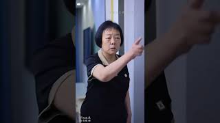 好男人就应该做婆媳之间的调和剂。#婆媳 #家庭 #夫妻