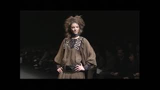 HIROKO KOSHINO 2006 A/W Collection | JAPAN FASHION WEEK TOKYO 2006 A/W