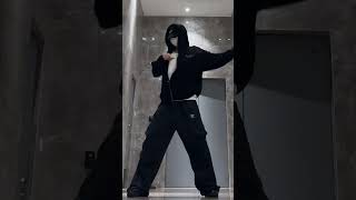 你到底在为谁等待#两难舞蹈挑战 #抖音潮流舞蹈大赛 #两难