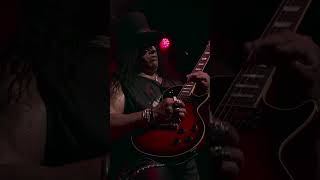 SLASH - Anastasia - Slash Guitar Solo (LIVE)