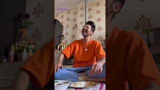 Living With Schizophrenia | Paradoxical laughter While Eating