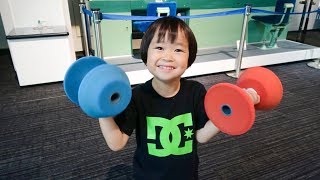 おでかけ リニア鉄道館へ遊びに行ったよ！車掌さんの服を着て運転ごっこ！ レオスマイル