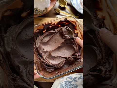 Use this Rich, silky and deeply chocolately fudge, for a perfect and decadent chocolate cake #fudge