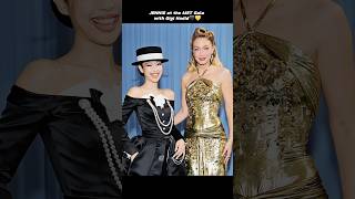 JENNIE at the Met Gala with Gigi Hadid💛🖤 #shortsviral #kpop #gigihadid #jennie #metgala #fashion
