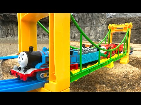 Thomas the Tank Engine ☆ Exciting Mountain & Shaky Bridge, Large Plarail Course