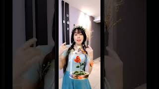 Tiktok主播温情雅丽@raye2159 包容 是你告訴我愛你不需要承諾因為你怕季節過了愛丟了