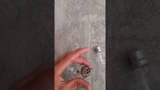 Open glass bulb 💡 in seconds / Best trick to open bulb #TechDuniya #like #subscribe #tricks #bulb